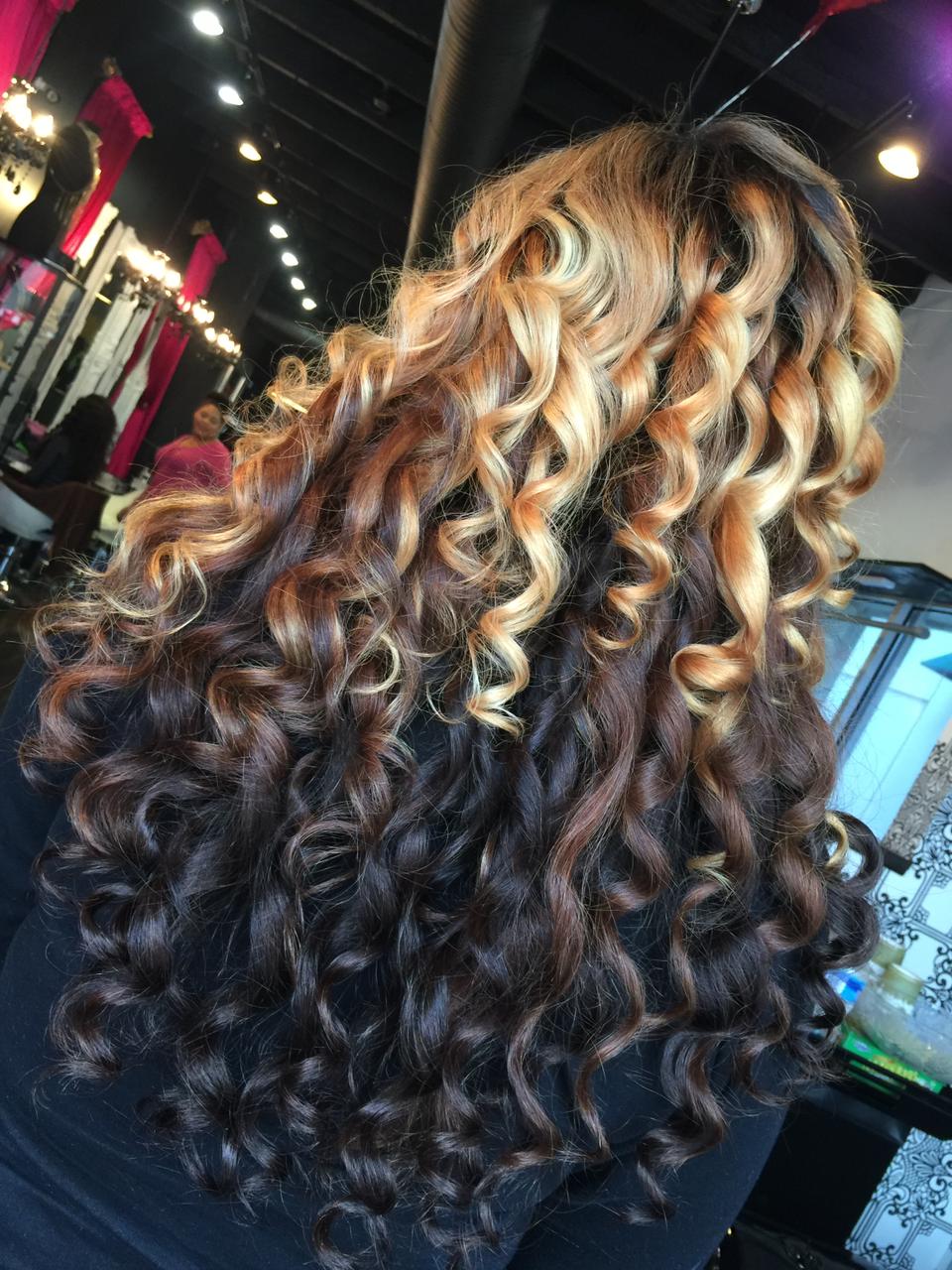 Celebuton Glow 100% Raw Indian Curly Closure